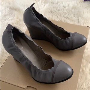 Chuckies New York Wedges Size 7.5